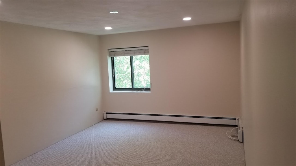 2 bed, 2 bath apartment for rent at 29 Harvard Ave Unit 33, Medford — photo 8 of 10
