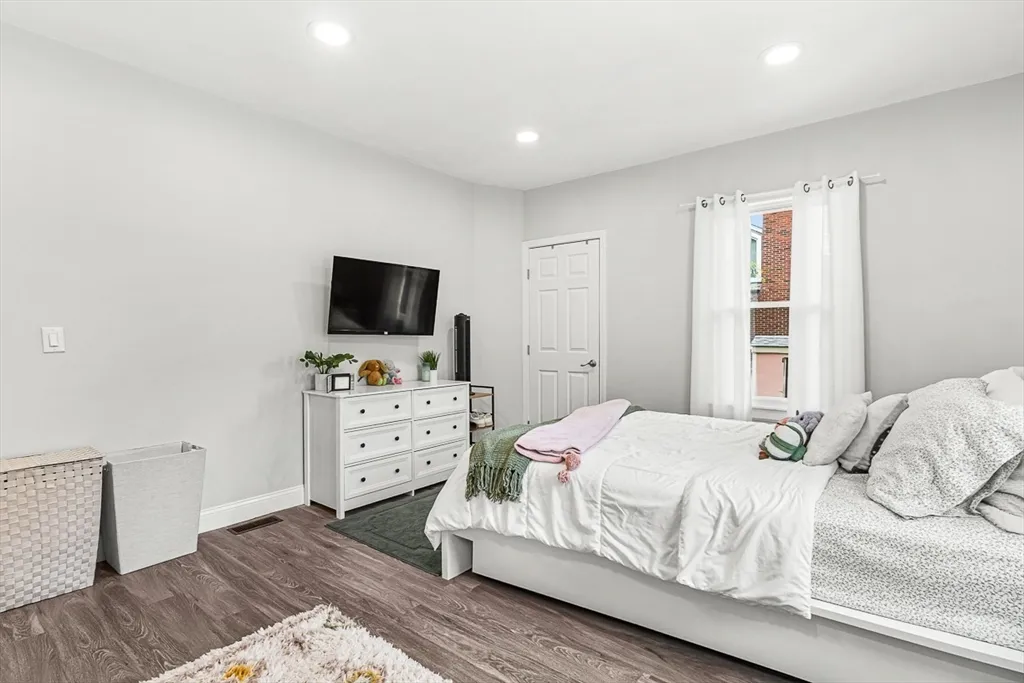 1 bed, 1 bath apartment for rent at 29 Harvard St Unit 1, Winchester — photo 7 of 25
