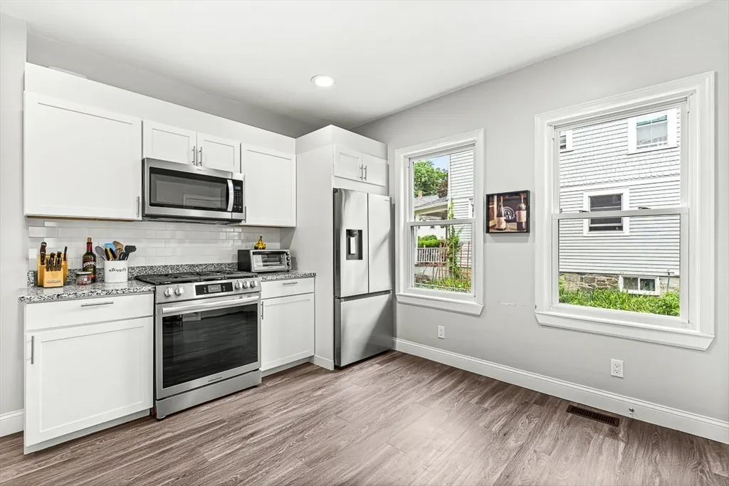 1 bed, 1 bath apartment for rent at 29 Harvard St Unit 1, Winchester — photo 2 of 25