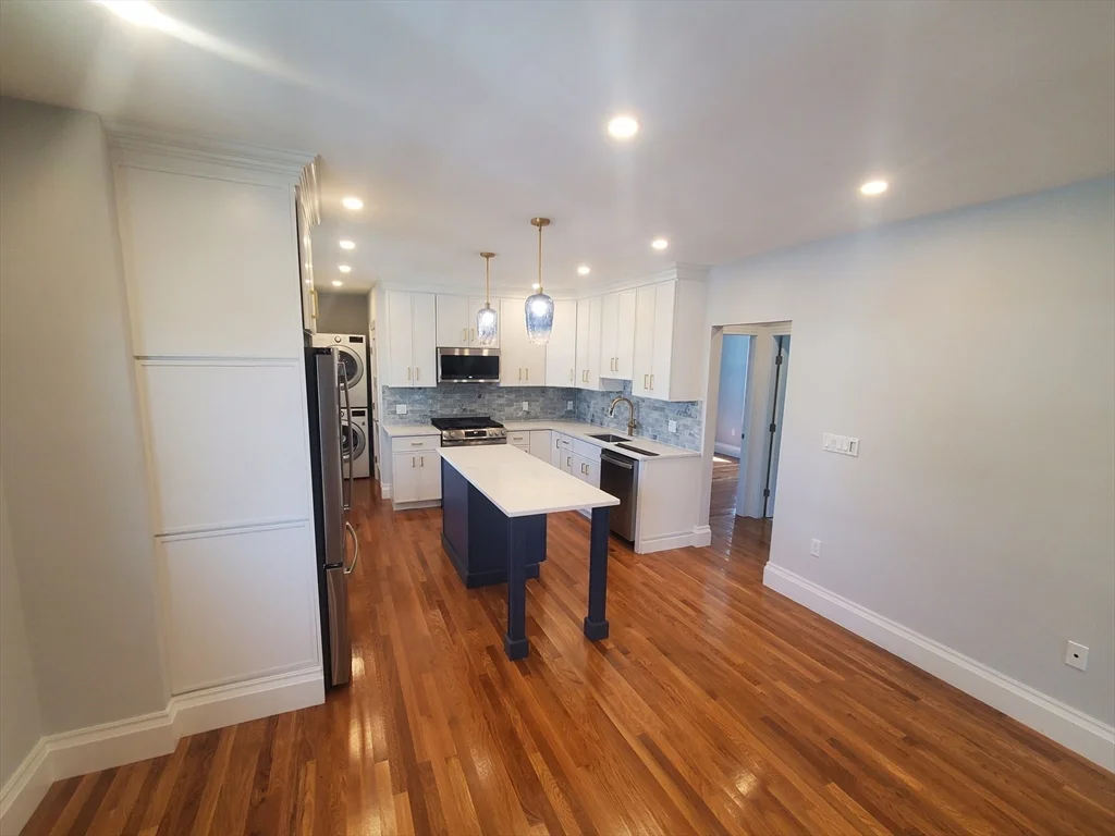 2 bed, 1 bath apartment for rent at 29 Helena Rd Unit 1, Dorchester — photo 4 of 16