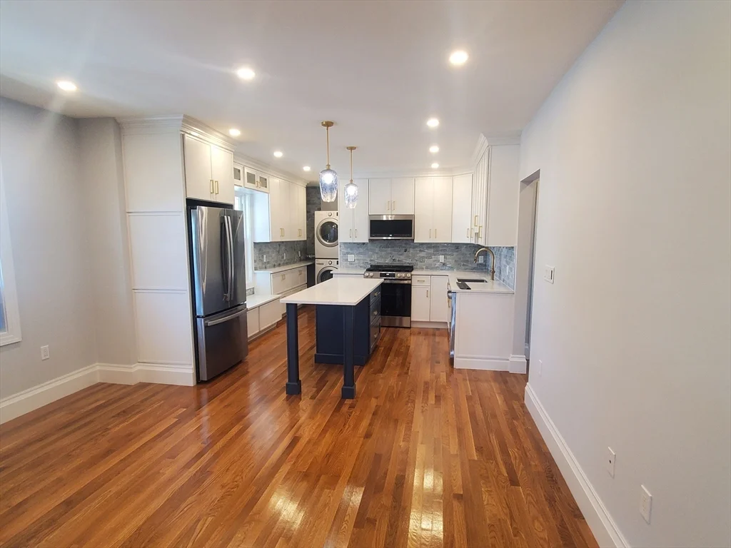 2 bed, 1 bath apartment for rent at 29 Helena Rd Unit 1, Dorchester — photo 3 of 16