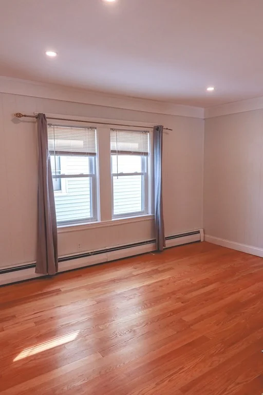 2 bed, 1 bath apartment for rent at 29 Irving Unit 1, Winchester — photo 4 of 9