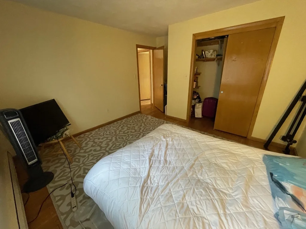 2 bed, 1 bath apartment for rent at 29 Jacqueline Rd Unit E, Waltham — photo 8 of 10