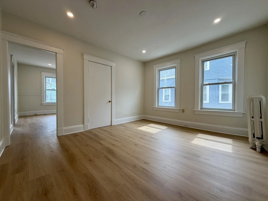 Studio bed, 1 bath apartment for rent at 29 John St Unit 4, Attleboro — photo 3 of 14