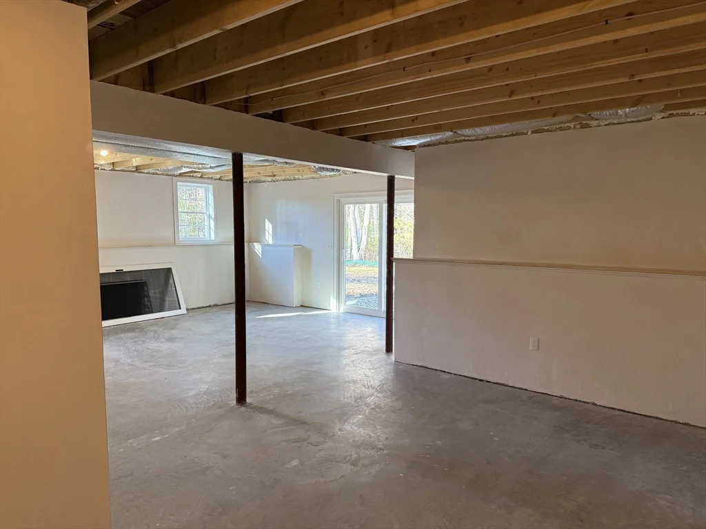 4 bed, 2 bath apartment for rent at 29 Kashmir's Way Unit 29, Middleborough — photo 34 of 41