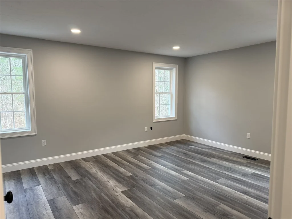 4 bed, 2 bath apartment for rent at 29 Kashmir's Way Unit 29, Middleborough — photo 13 of 41