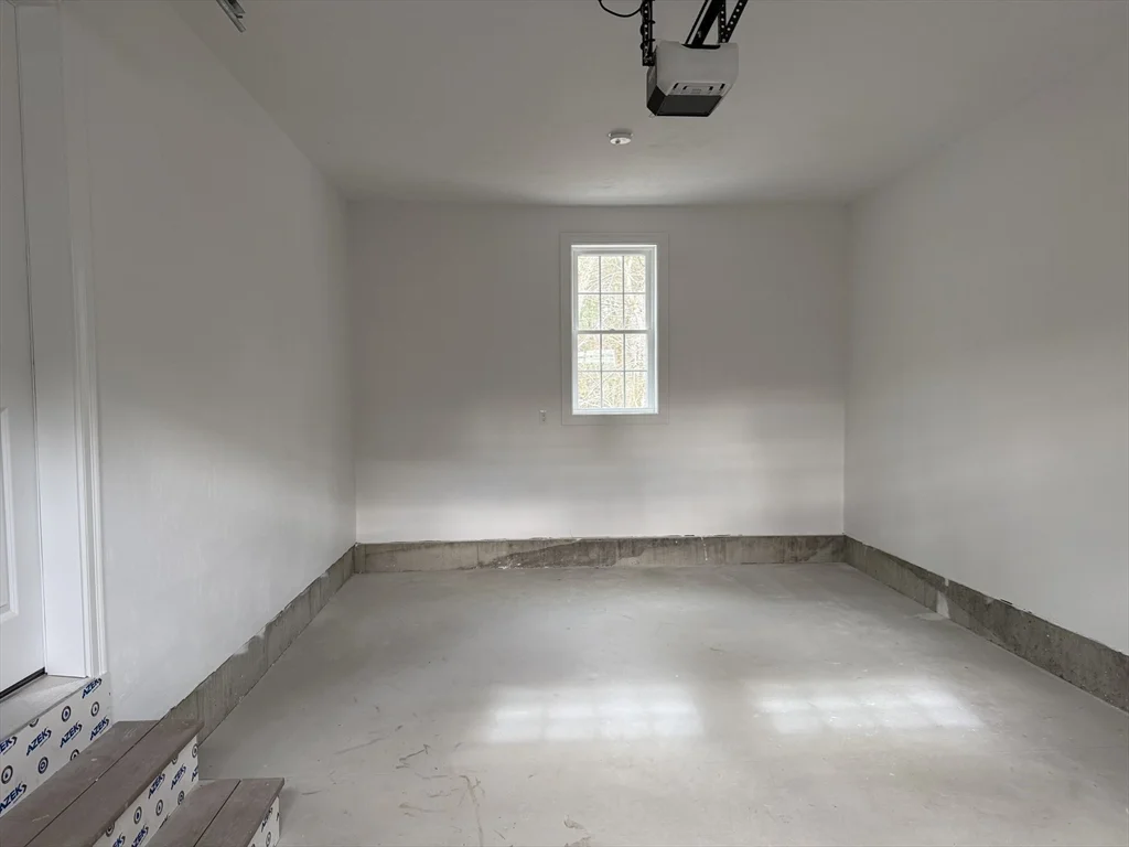4 bed, 2 bath apartment for rent at 29 Kashmir's Way Unit 29, Middleborough — photo 37 of 41