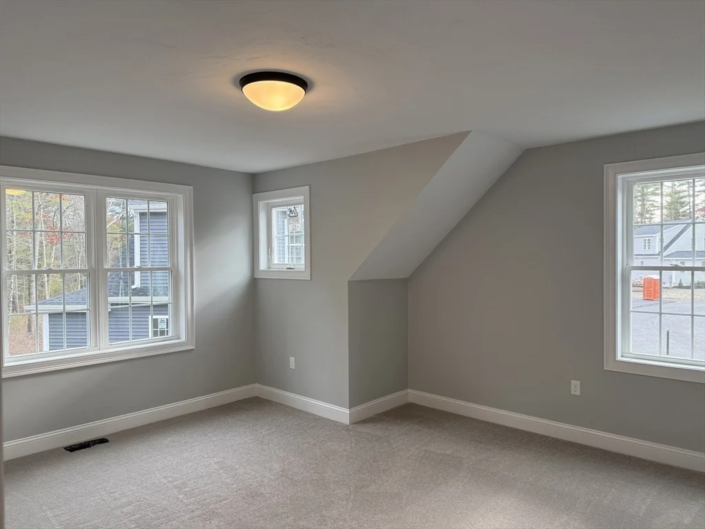 4 bed, 2 bath apartment for rent at 29 Kashmir's Way Unit 29, Middleborough — photo 25 of 41