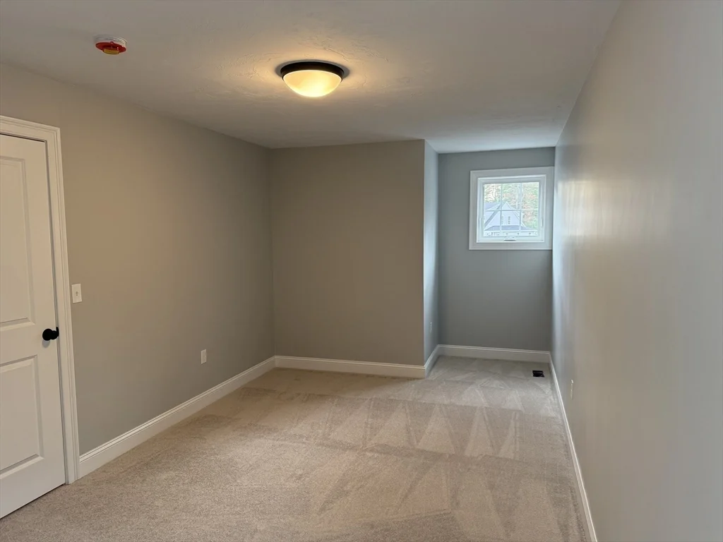 4 bed, 2 bath apartment for rent at 29 Kashmir's Way Unit 29, Middleborough — photo 22 of 41
