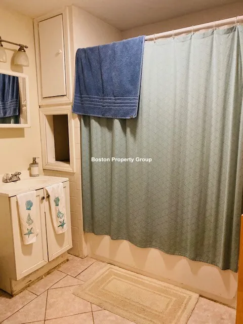 2 bed, 1 bath apartment for rent at 29 Lambert St Unit 29B, Roxbury — photo 6 of 12