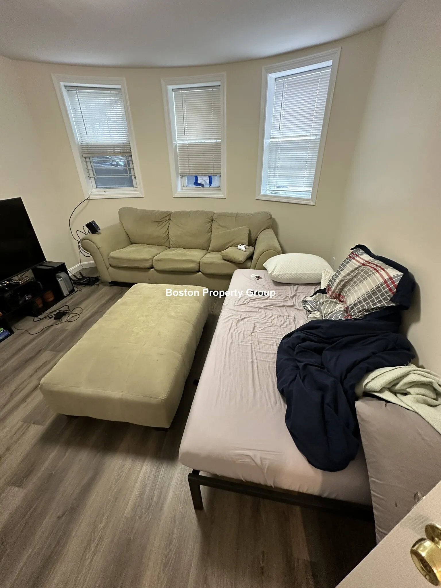 2 bed, 1 bath apartment for rent at 29 Lambert St Unit 29B, Roxbury — photo 2 of 12