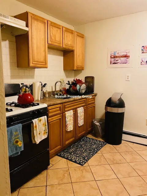 2 bed, 1 bath apartment for rent at 29 Lambert St Unit 29B, Roxbury — photo 7 of 12