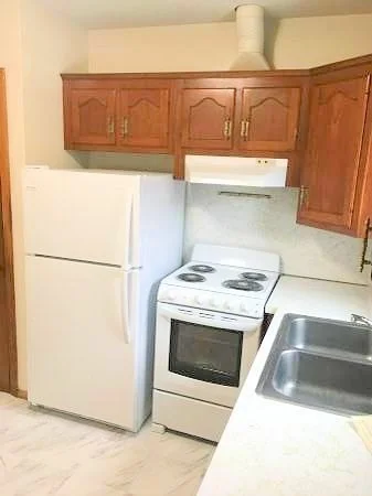 2 bed, 1 bath apartment for rent at 29 Leo Ln Unit 0, Avon