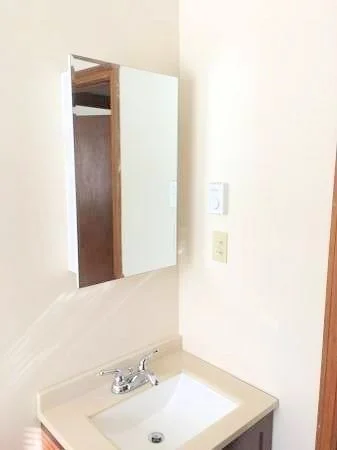 2 bed, 1 bath apartment for rent at 29 Leo Ln Unit 0, Avon — photo 9 of 10