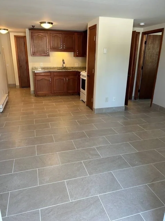1 bed, 1 bath apartment for rent at 29 Leo Ln Unit 12, Avon — photo 3 of 7