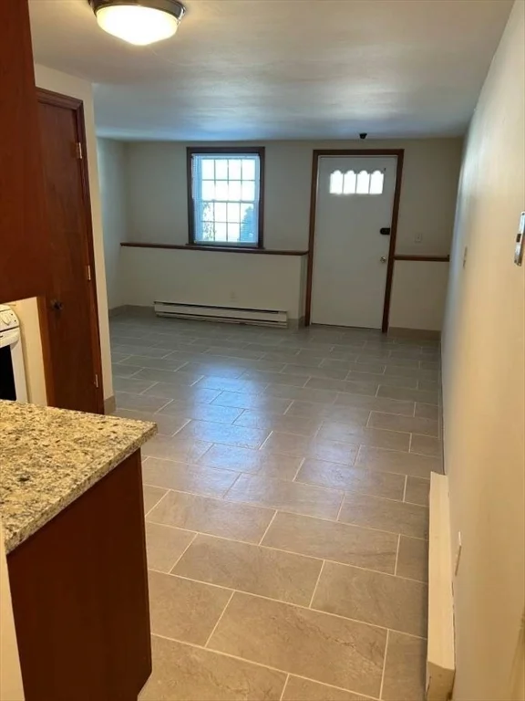 1 bed, 1 bath apartment for rent at 29 Leo Ln Unit 12, Avon — photo 2 of 7
