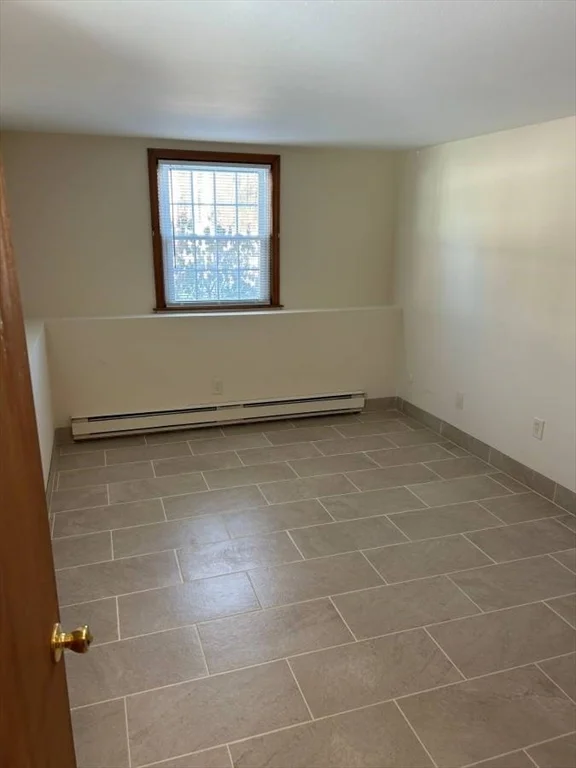 1 bed, 1 bath apartment for rent at 29 Leo Ln Unit 12, Avon — photo 6 of 7