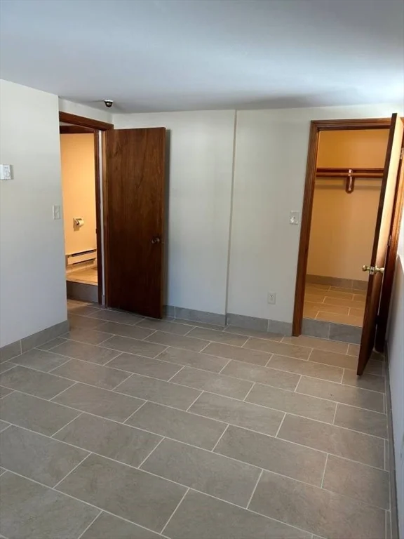 1 bed, 1 bath apartment for rent at 29 Leo Ln Unit 12, Avon — photo 5 of 7