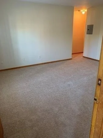 1 bed, 1 bath apartment for rent at 29 Leo Ln Unit 16, Avon — photo 6 of 8