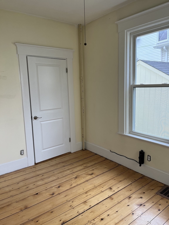 2 bed, 1 bath apartment for rent at 29 Lincoln St Unit 1, Stoneham — photo 19 of 20