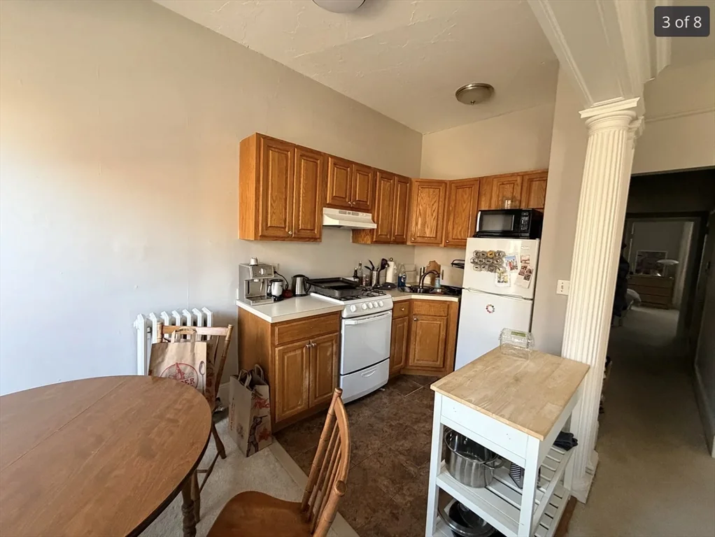 2 bed, 1 bath apartment for rent at 29 Longwood Ave Unit 3, Coolidge Corner — photo 4 of 10