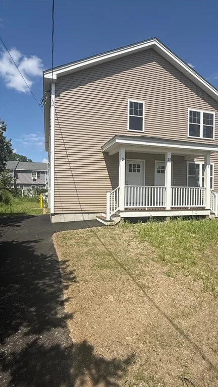 4 bed, 1 bath apartment for rent at 29 Lynn St Unit 2, Lawrence — photo 2 of 23