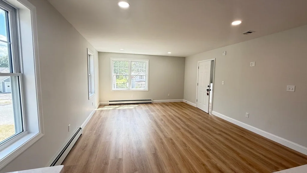 4 bed, 1 bath apartment for rent at 29 Lynn St Unit 2, Lawrence — photo 20 of 23