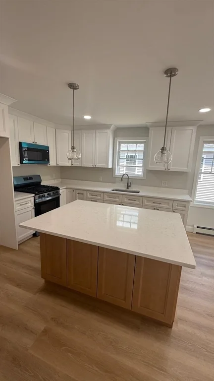 4 bed, 1 bath apartment for rent at 29 Lynn St Unit 2, Lawrence — photo 3 of 23