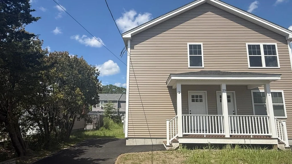 4 bed, 1 bath apartment for rent at 29 Lynn St Unit 2, Lawrence — photo 1 of 23