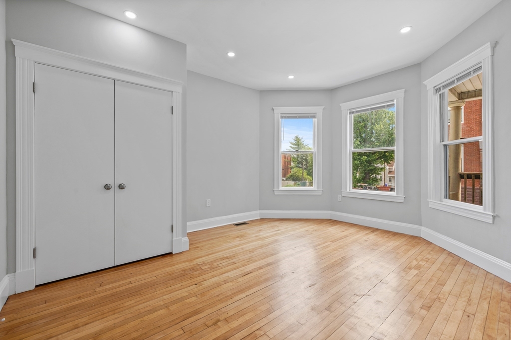 4 bed, 1 bath apartment for rent at 29 Magnolia St Unit 2, Dorchester — photo 1 of 18