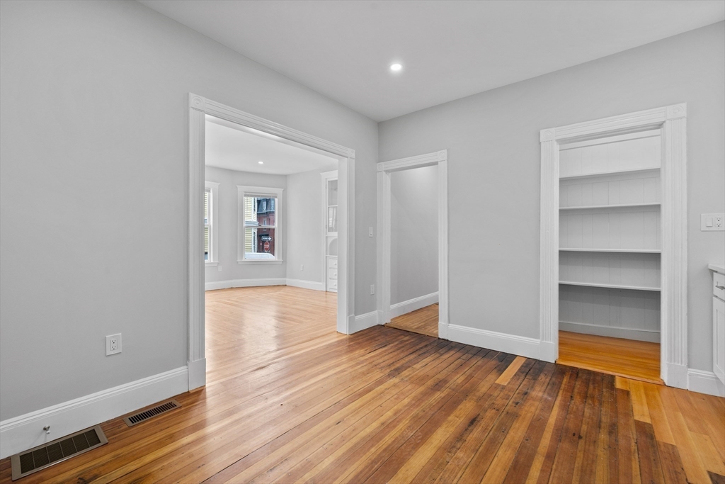 4 bed, 1 bath apartment for rent at 29 Magnolia St Unit 2, Dorchester — photo 10 of 18