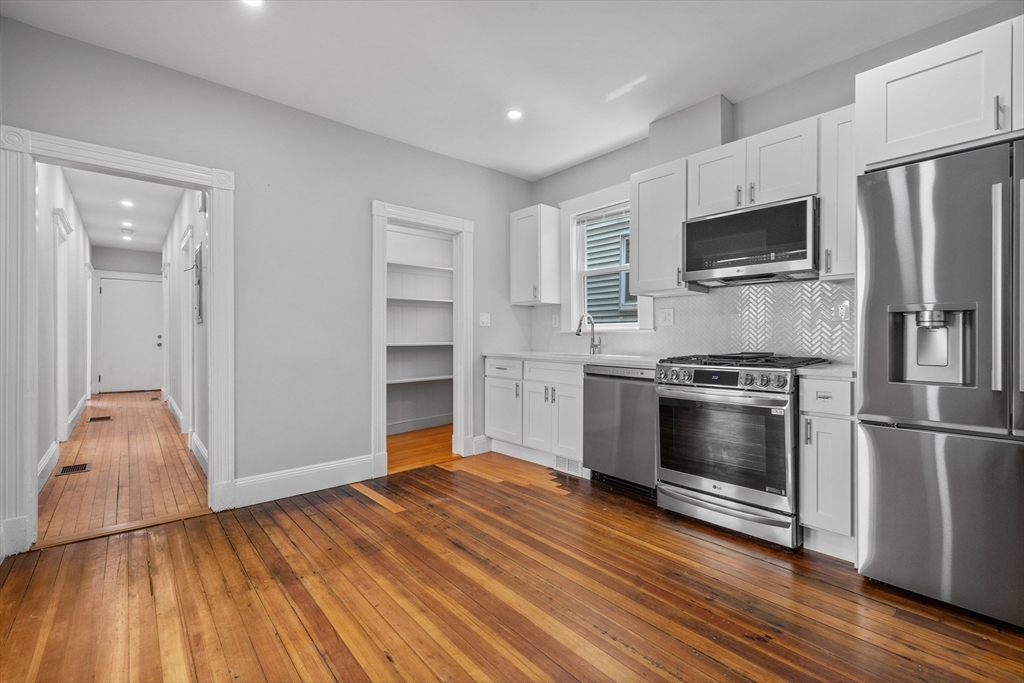 4 bed, 1 bath apartment for rent at 29 Magnolia St Unit 2, Dorchester — photo 9 of 18