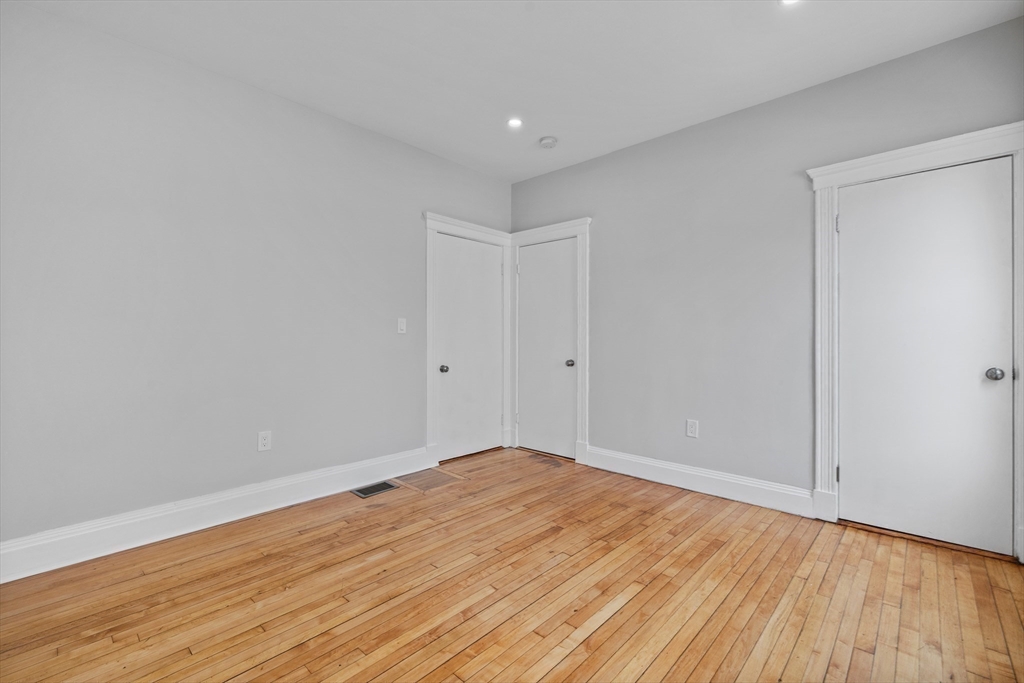 4 bed, 1 bath apartment for rent at 29 Magnolia St Unit 2, Dorchester — photo 13 of 18