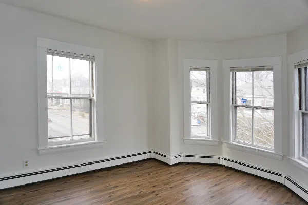 1 bed, 1 bath apartment for rent at 29 Maple St Unit 29-2L, South Side — photo 4 of 10