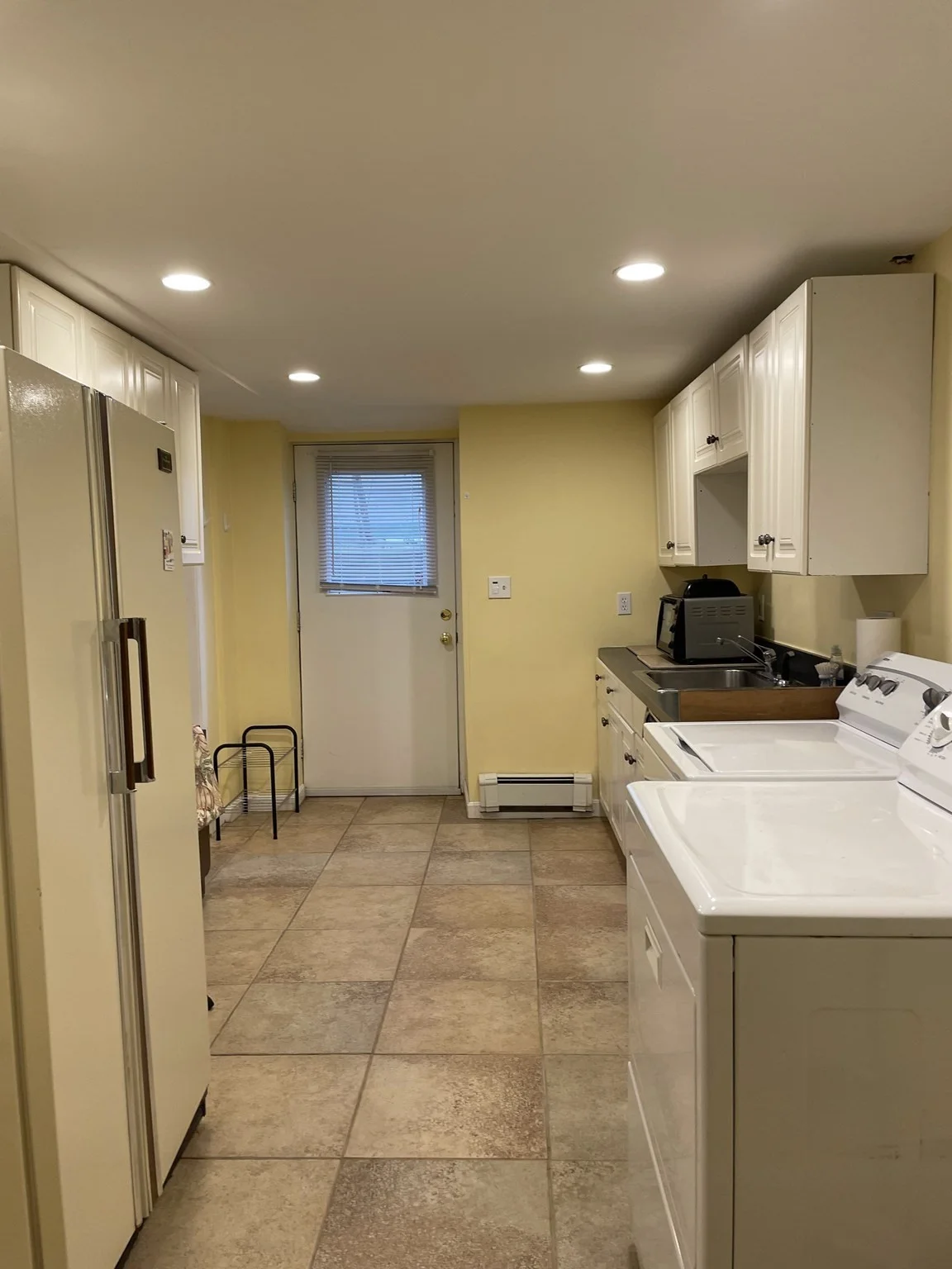 Studio bed, 1 bath apartment for rent at 29 Marvin Ln Unit A, Oak Hill — photo 2 of 6