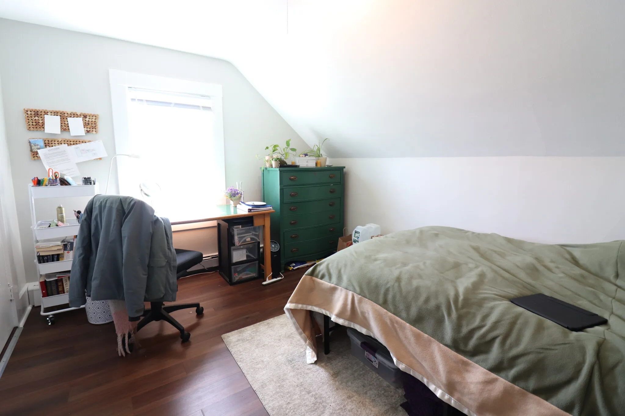 3 bed, 1 bath apartment for rent at 29 Mckenn St Unit 02, The Chemistry — photo 16 of 18