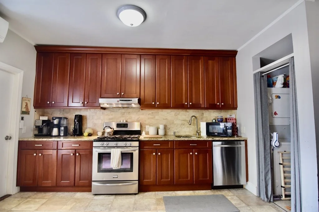 3 bed, 1 bath apartment for rent at 29 Mercer St Unit 2, South Boston — photo 2 of 27