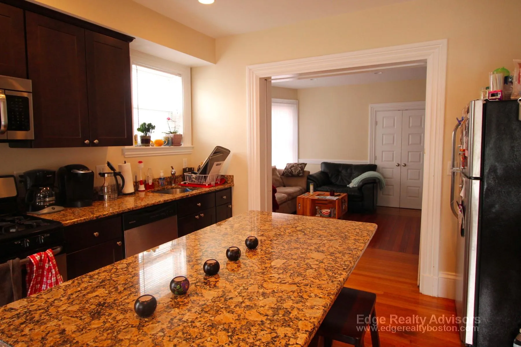 5 bed, 2 bath apartment for rent at 29 Montcalm Ave Unit 1, Brighton — photo 1 of 11