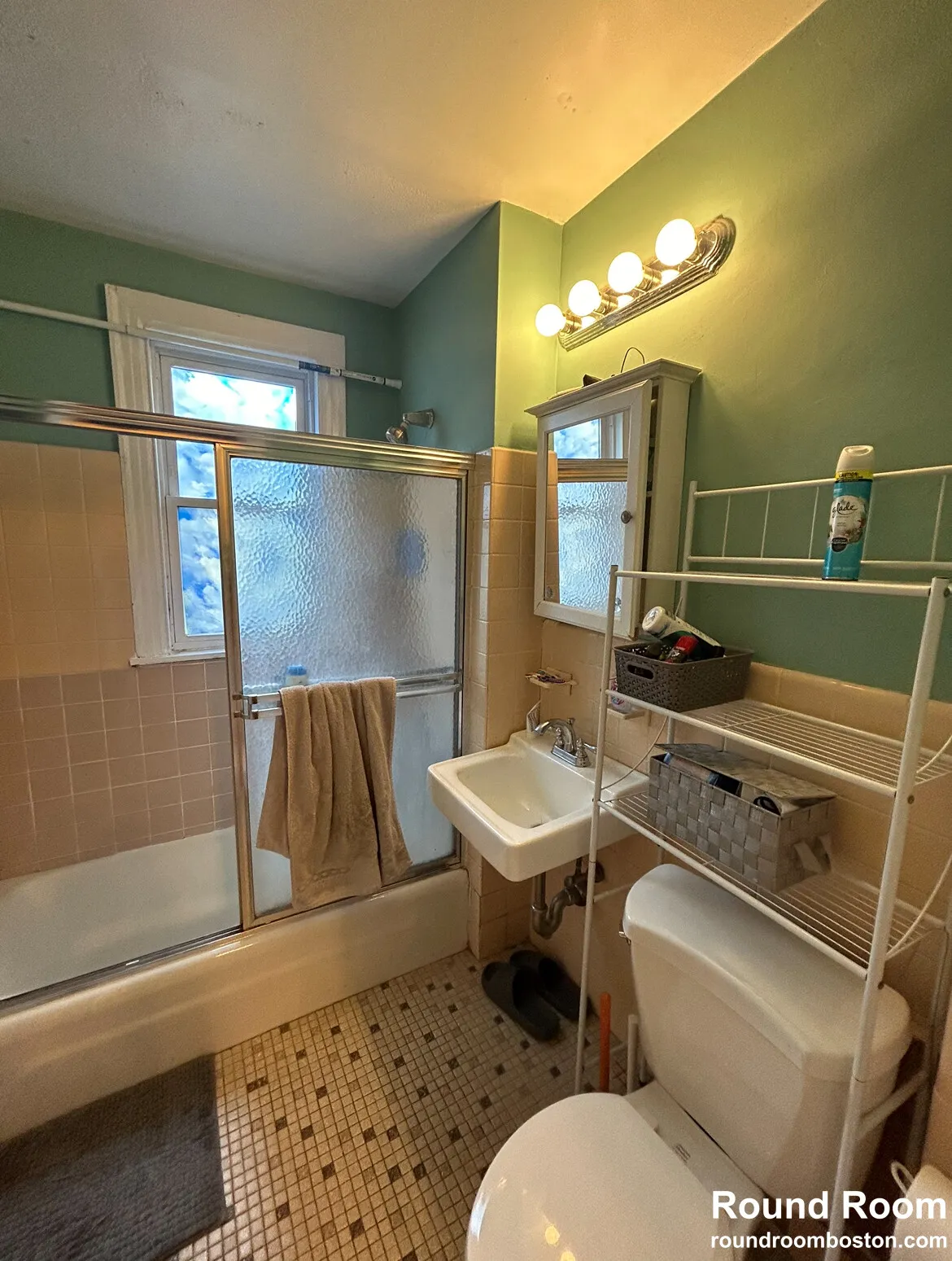 4 bed, 2 bath apartment for rent at 29 Newcastle Rd Unit n/a, Brighton — photo 28 of 31