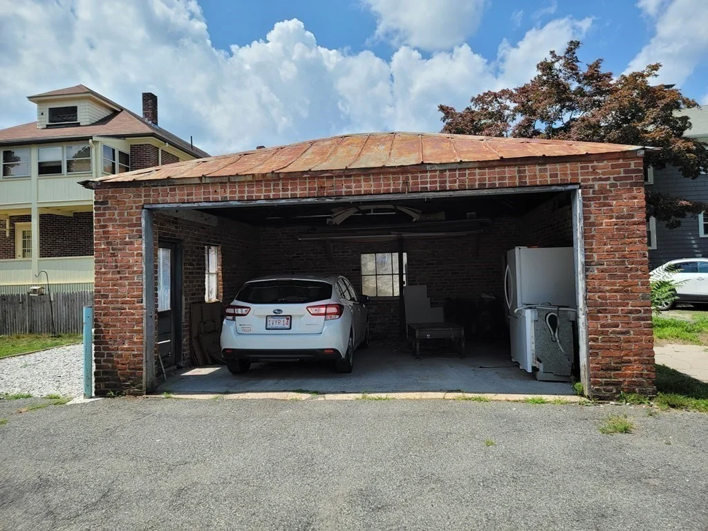 3 bed, 1 bath apartment for rent at 29 Noble St Unit 2, West Newton — photo 5 of 18