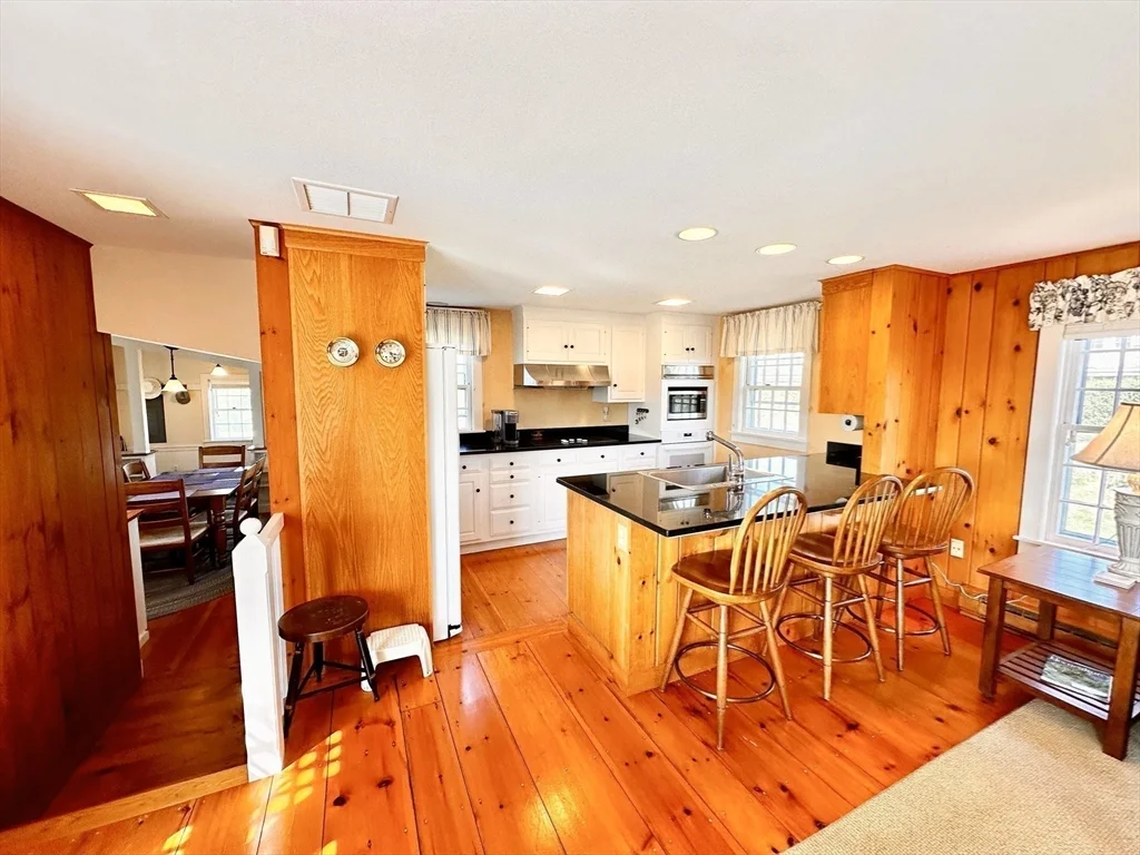 4 bed, 4+ bath apartment for rent at 29 Nonantum Ave, Surfside — photo 31 of 42