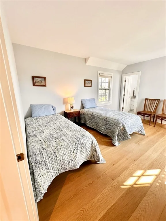 4 bed, 4+ bath apartment for rent at 29 Nonantum Ave, Surfside — photo 19 of 42