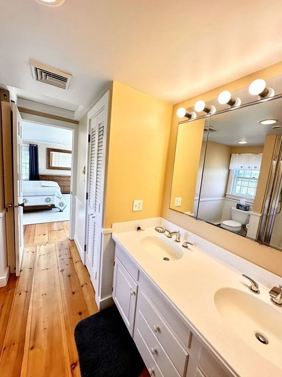 4 bed, 4+ bath apartment for rent at 29 Nonantum Ave, Surfside — photo 37 of 42