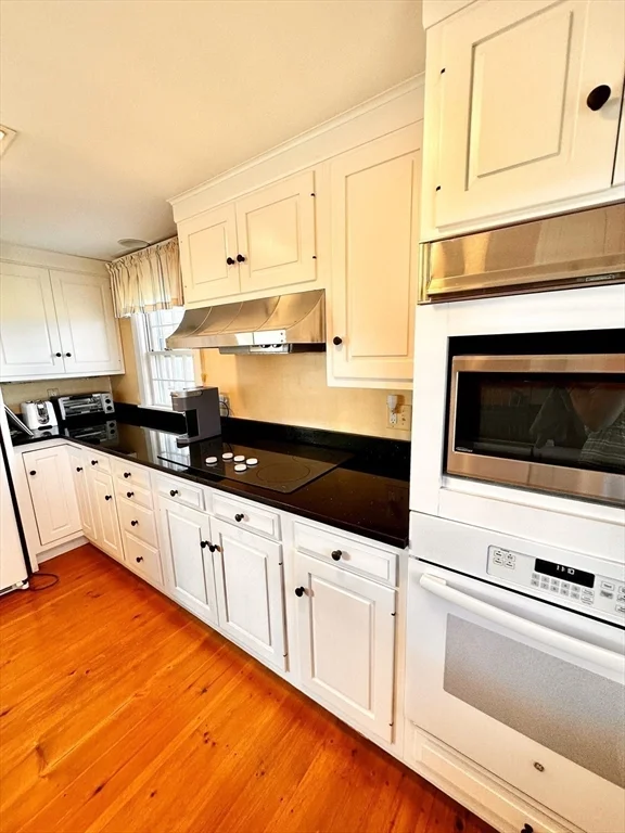 4 bed, 4+ bath apartment for rent at 29 Nonantum Ave, Surfside — photo 32 of 42