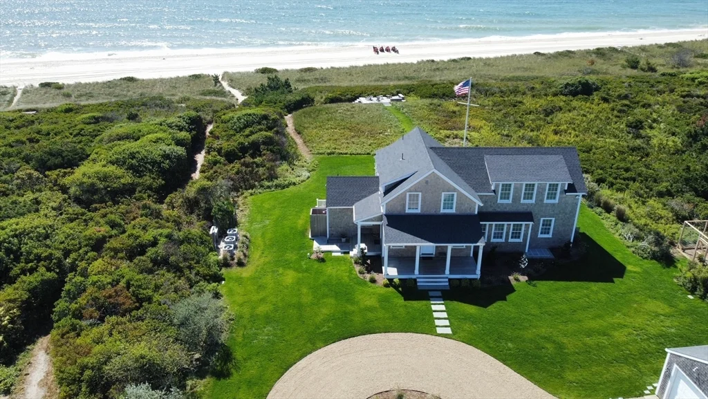 4 bed, 4+ bath apartment for rent at 29 Nonantum Ave, Surfside — photo 1 of 42
