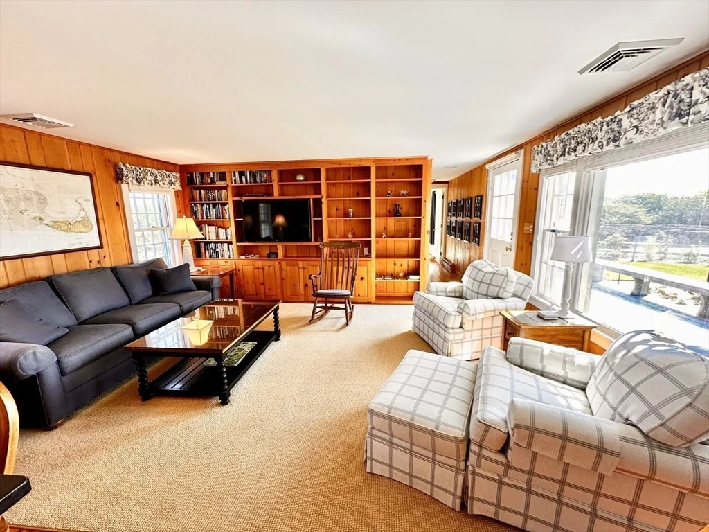 4 bed, 4+ bath apartment for rent at 29 Nonantum Ave, Surfside — photo 33 of 42
