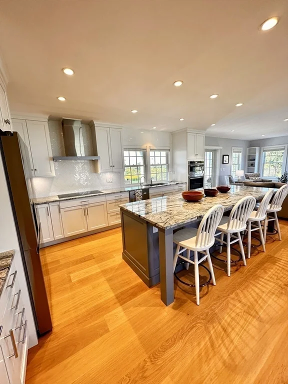4 bed, 4+ bath apartment for rent at 29 Nonantum Ave, Surfside — photo 11 of 42