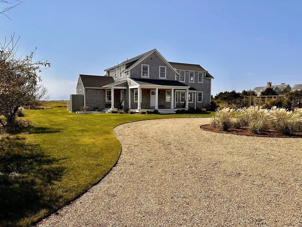 4 bed, 4+ bath apartment for rent at 29 Nonantum Ave, Surfside — photo 4 of 42