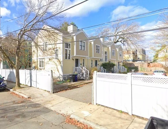 2 bed, 1 bath apartment for rent at 29 Oak St Unit A, Somerville — photo 1 of 9