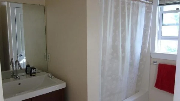 2 bed, 1 bath apartment for rent at 29 Oak St Unit A, Somerville — photo 7 of 9